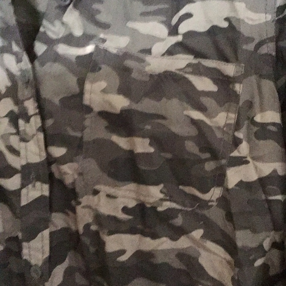 Beachlunchlounge collection bottom down shirt size medium brand new camouflage